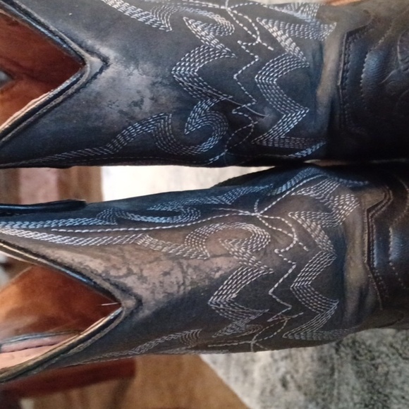 TANNER MARK BOOTS, SIZE 4 GIRLS, BLACK, AND GRAY. YOUTH SIZE 4. - Picture 7 of 8